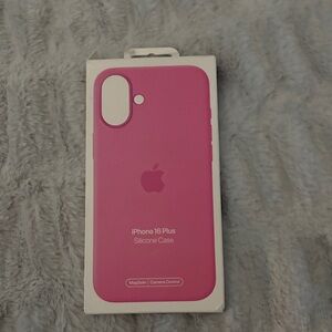 Apple iPhone 16 Plus MagSafe Silicone Case - Vibrant Pink